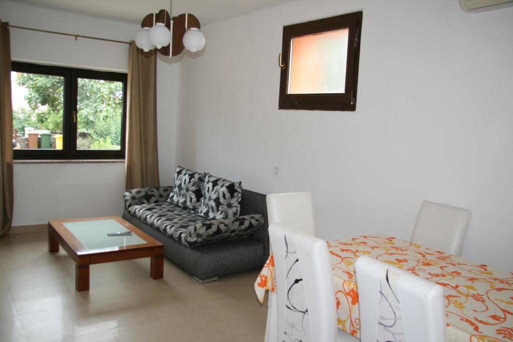 Apartments Karabaic Krk Veglia Exterior foto